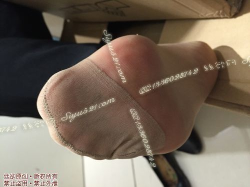 原味丝袜|袜类,臭短丝袜,致命臭(此活动MM随机,不能指定)——2017年9月中旬顾客订购致命臭活动MM(【赠送】导购-肉丝)现收足底实拍,不可选择MM,免费附带无水印高清收购足底实拍图。