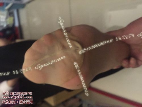 原味丝袜|袜类,臭短丝袜,致命臭(此活动MM随机,不能指定)——2017年11月初、中旬顾客订购致命臭活动MM(导购24妹妹-酸臭肉丝)现收足底实拍,不可选择MM,免费附带无水印高清收购足底
