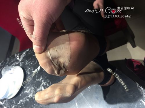 原味丝袜|袜类,臭短丝袜,致命臭(此活动MM随机,不能指定)——2018年2月份顾客订购致命臭活动MM(烤肉07妹妹-肉丝脚)现收足底实拍,不可选