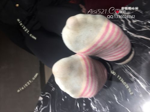 原味丝袜|袜类,臭短丝袜,致命臭(此活动MM随机,不能指定)——2018年2月份顾客订购致命臭活动MM(烤肉06妹妹-可以把人熏一个跟头的极限重口味,估计收到货时候应该袜子应该是潮湿的)现收足底实拍