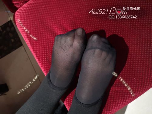 原味丝袜|袜类,臭短丝袜,致命臭(此活动MM随机,不能指定)——2018年10月份顾客订购致命臭活动MM(烤肉15美女-脚臭黑丝)现收足底实拍