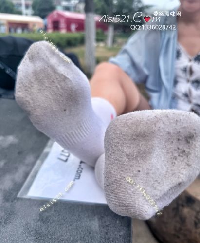 “狠货”来喽！三叶草白棉袜、致命臭极品臭、穿得湿乎乎的味儿猛！重口味的来！原味丝袜|袜类臭棉袜