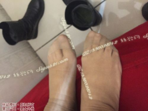 原味丝袜|袜类,臭短丝袜,致命臭(此活动MM随机,不能指定)——2017年3月初、中旬顾客订购致命臭活动MM(重口味肉丝)现收足底实拍,不可选择MM,免费附带无水印高清收购足底实拍图。