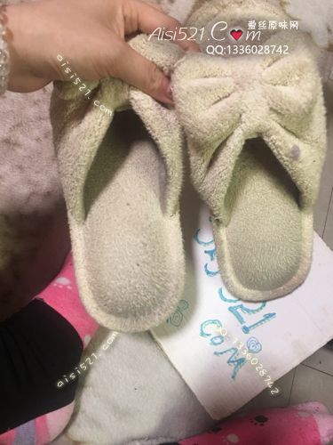 原味女鞋|鞋类,休闲平底,光着一双大脚,连拖鞋也没穿。李敖一整晚都盯着我的脚 看,后来才知道他有点恋足癖【抽棉拖附送一双重口卡通棉袜】