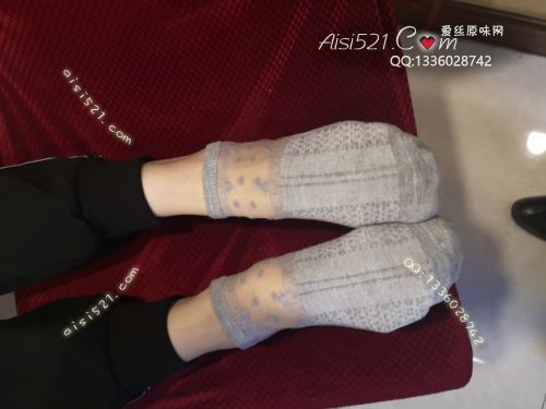 原味丝袜|袜类,臭短丝袜,致命臭(此活动MM随机,不能指定)——2019年4月份顾客订购(烤肉07妹妹-酸臭卡通丝袜)现收足底实拍